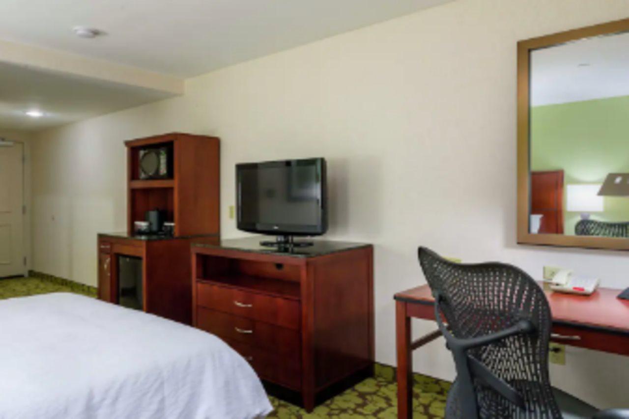 Hilton Garden Inn Queens Jfk - Newly Renovated 3*