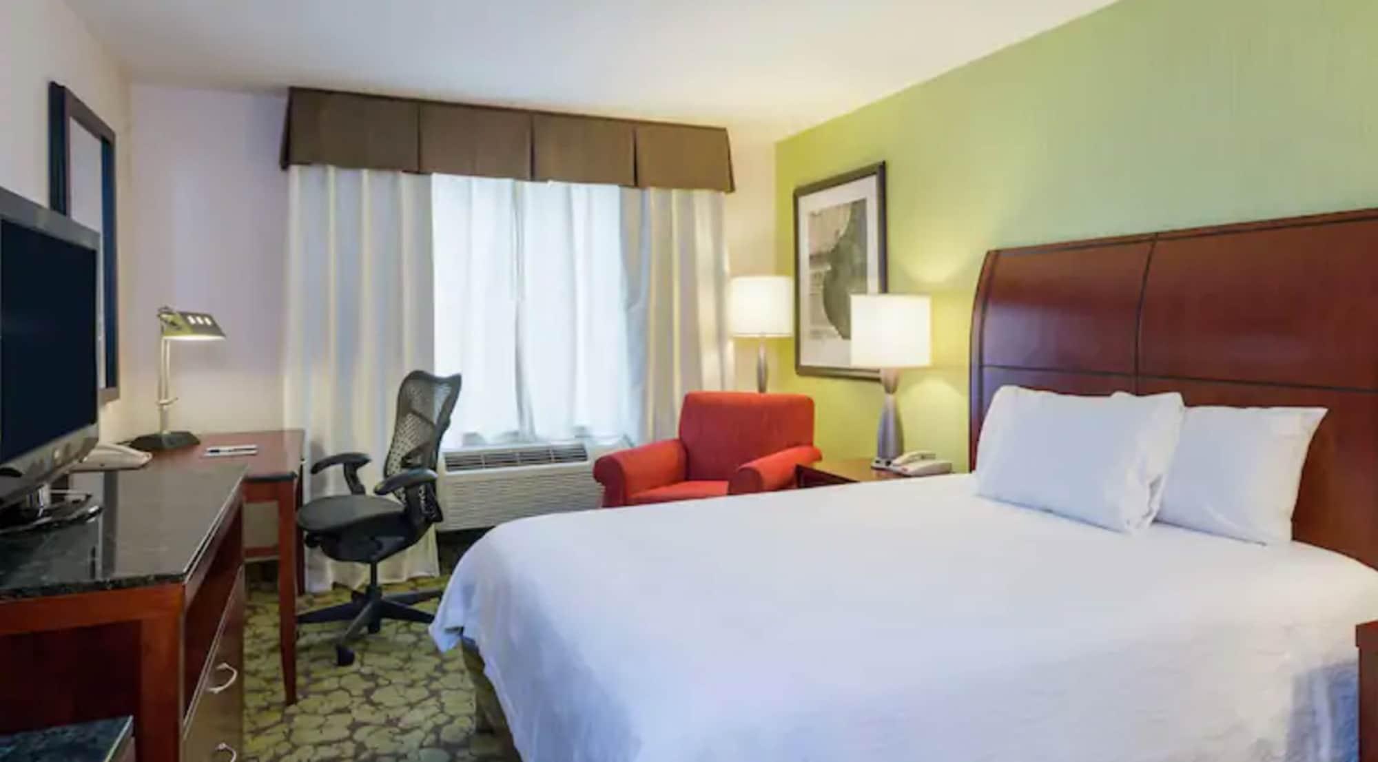 Hilton Garden Inn Queens Jfk - Newly Renovated Hotel 3*