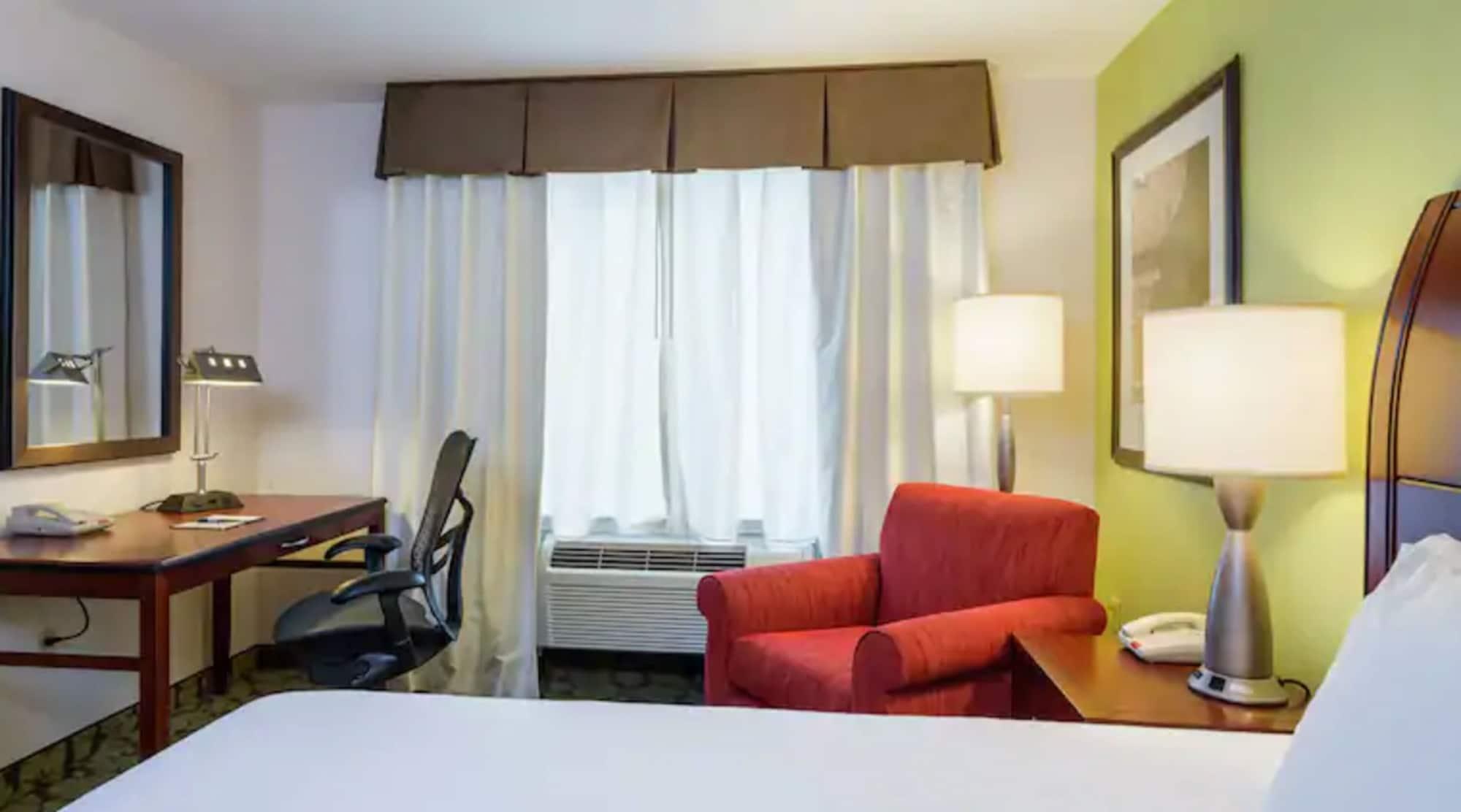 Hilton Garden Inn Queens Jfk - Newly Renovated Hotel 3*