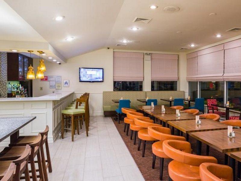 Hotel Hilton Garden Inn Queens Jfk - Newly Renovated 3*